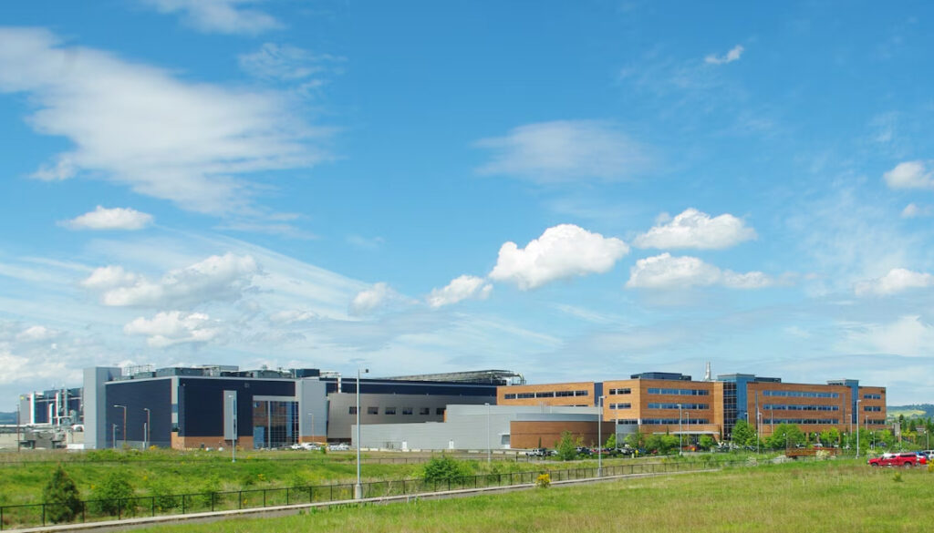 Intel's Hillsboro campus (M. O. Stevens / Wikipedia)